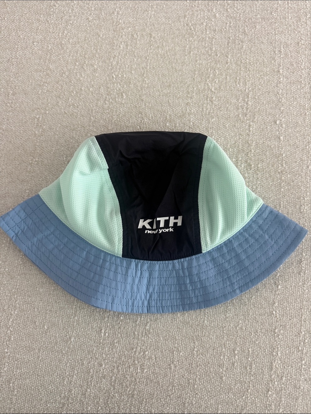 Kith Kids Colorblock Bucket Hat in Mint, Navy & Light Blue